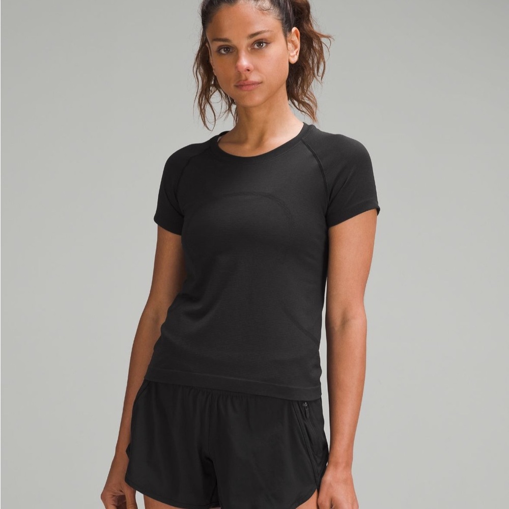 Lululemon Swiftly Tech Short-Sleeve Shirt 2.0 - Waist Length